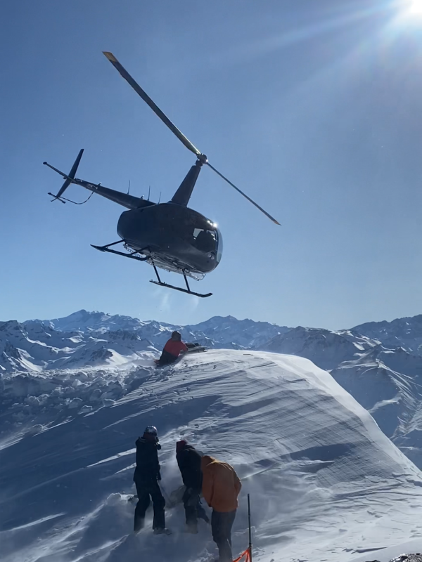 HELI-SKI & SNOWMOBILE